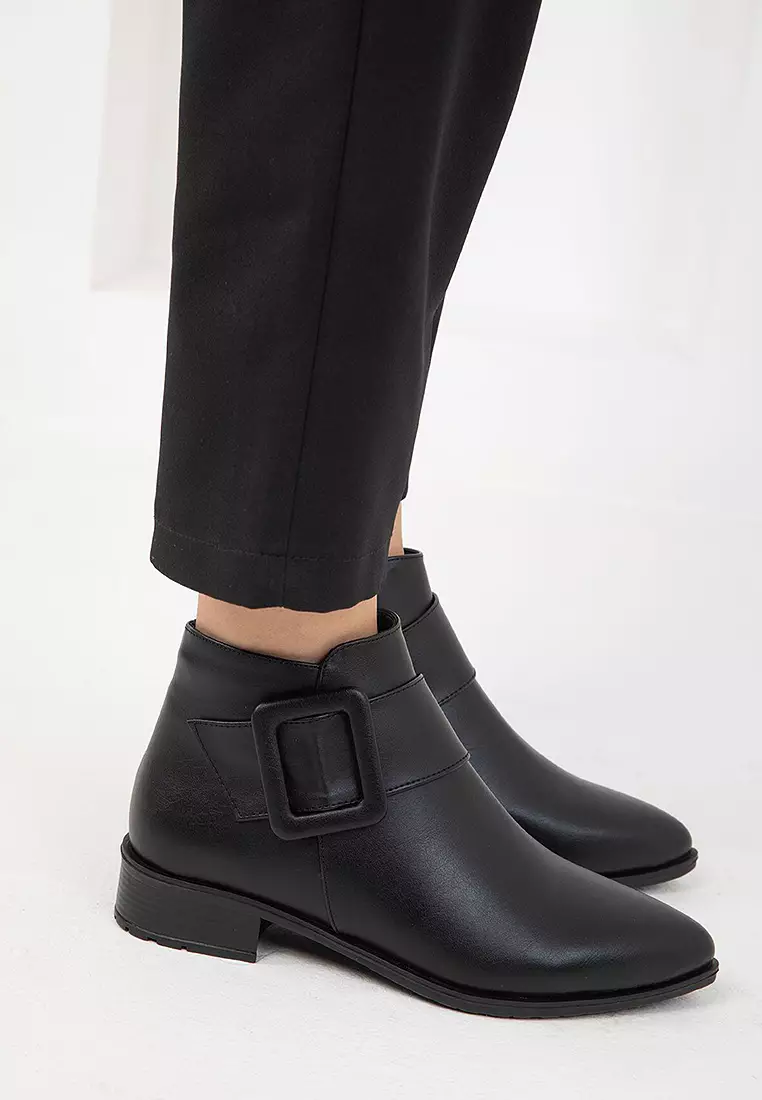 Discount on Soho  shoes - SKU: Big Buckle Ankle Boots