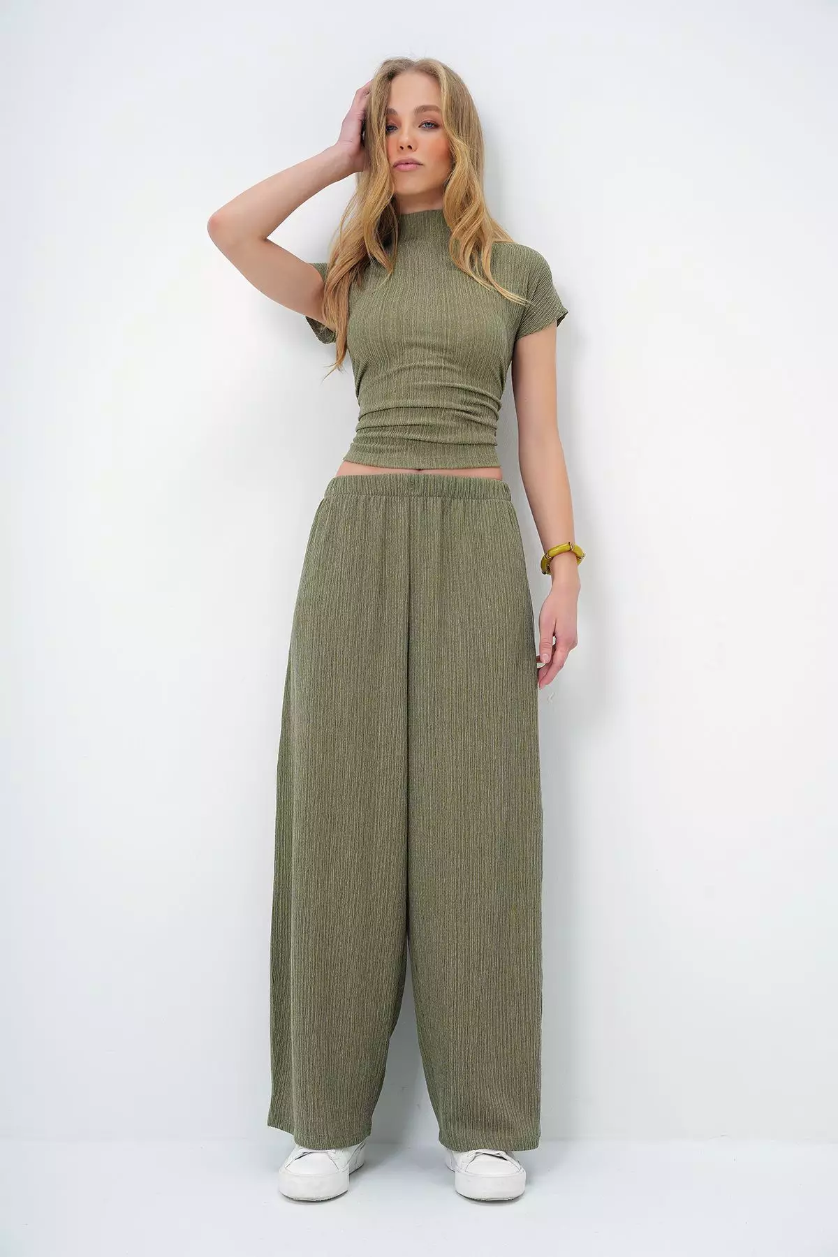 Women's Green Stand Collar Textured Draped Sides Crop Blouse and Wide Leg Trousers Set