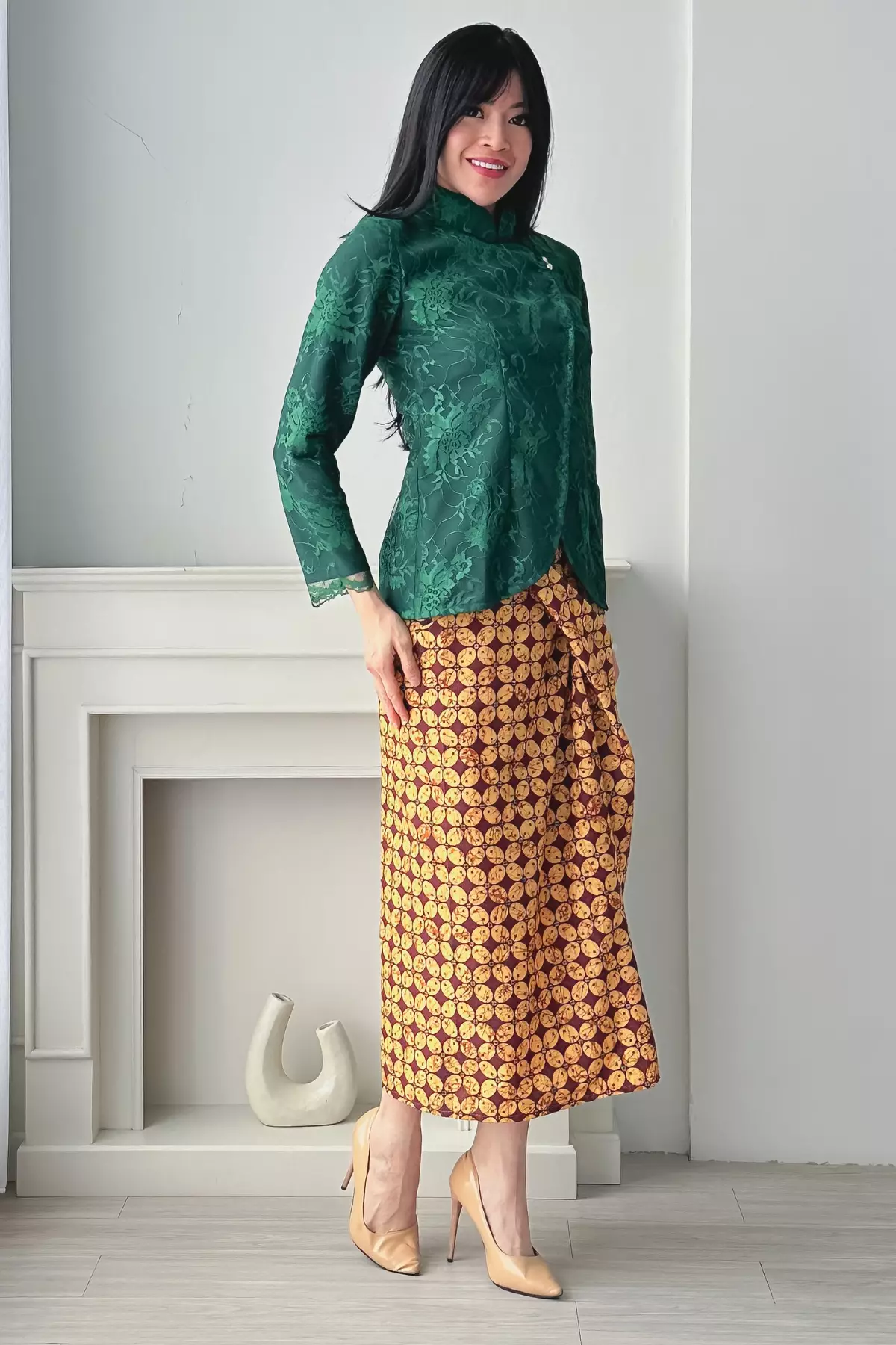 Jeng Dipha Brukat Emerald Kebaya Janggan