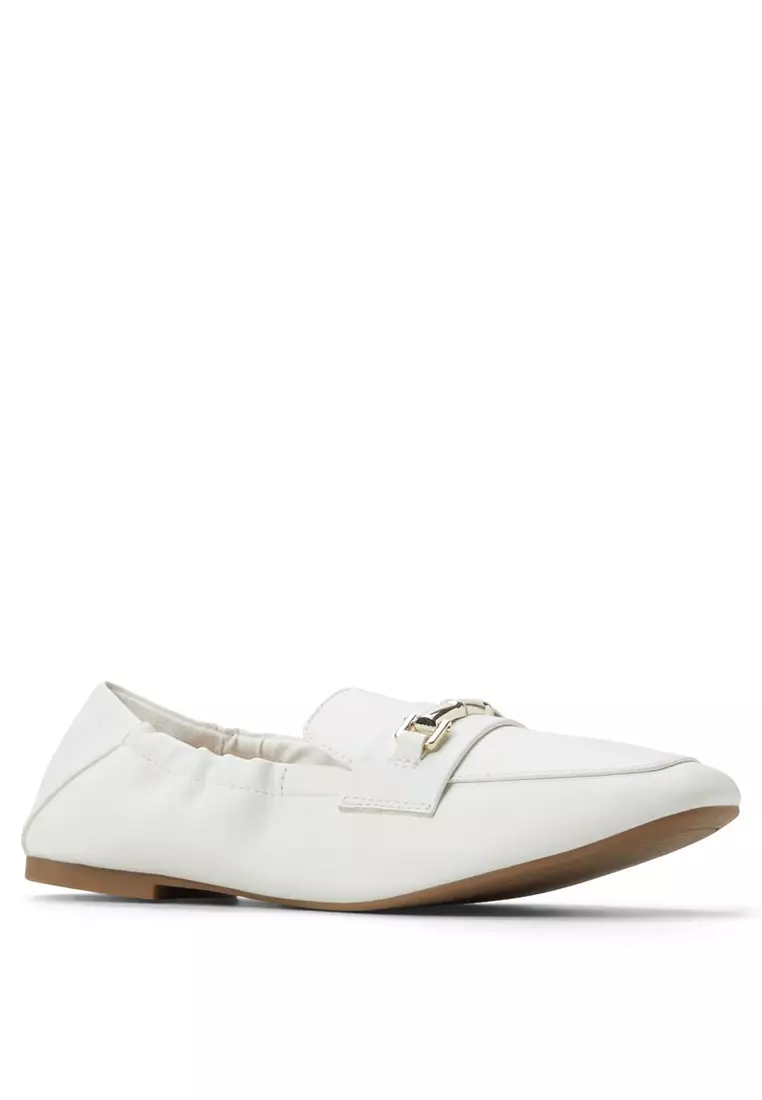 Tiera Loafers