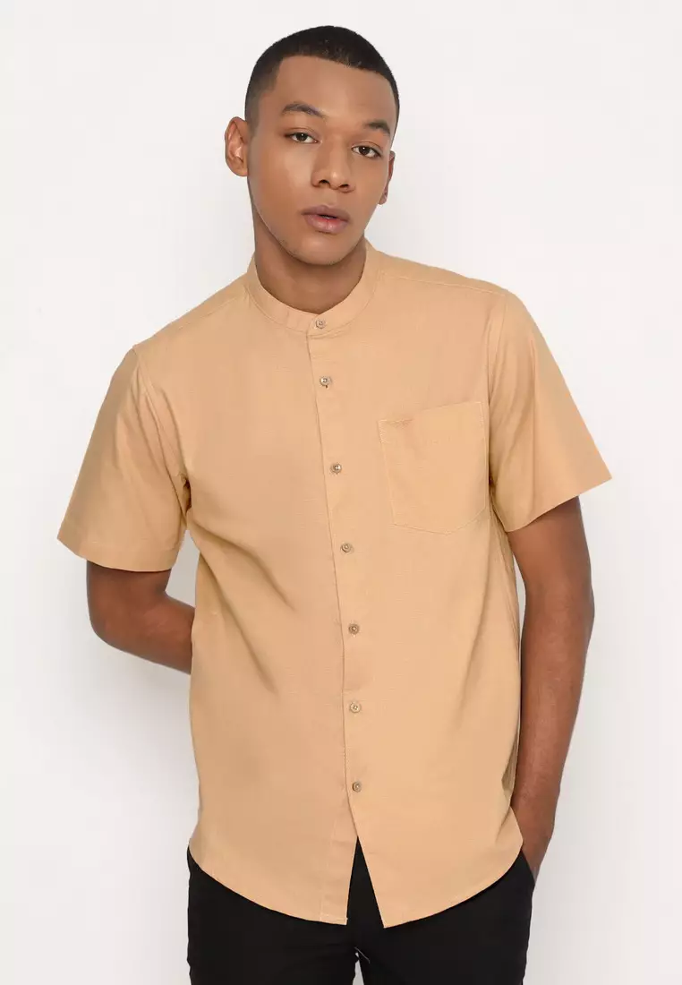RBJ Kemeja Polos Koko Krah Shanghai Cream Regular Fit Pria