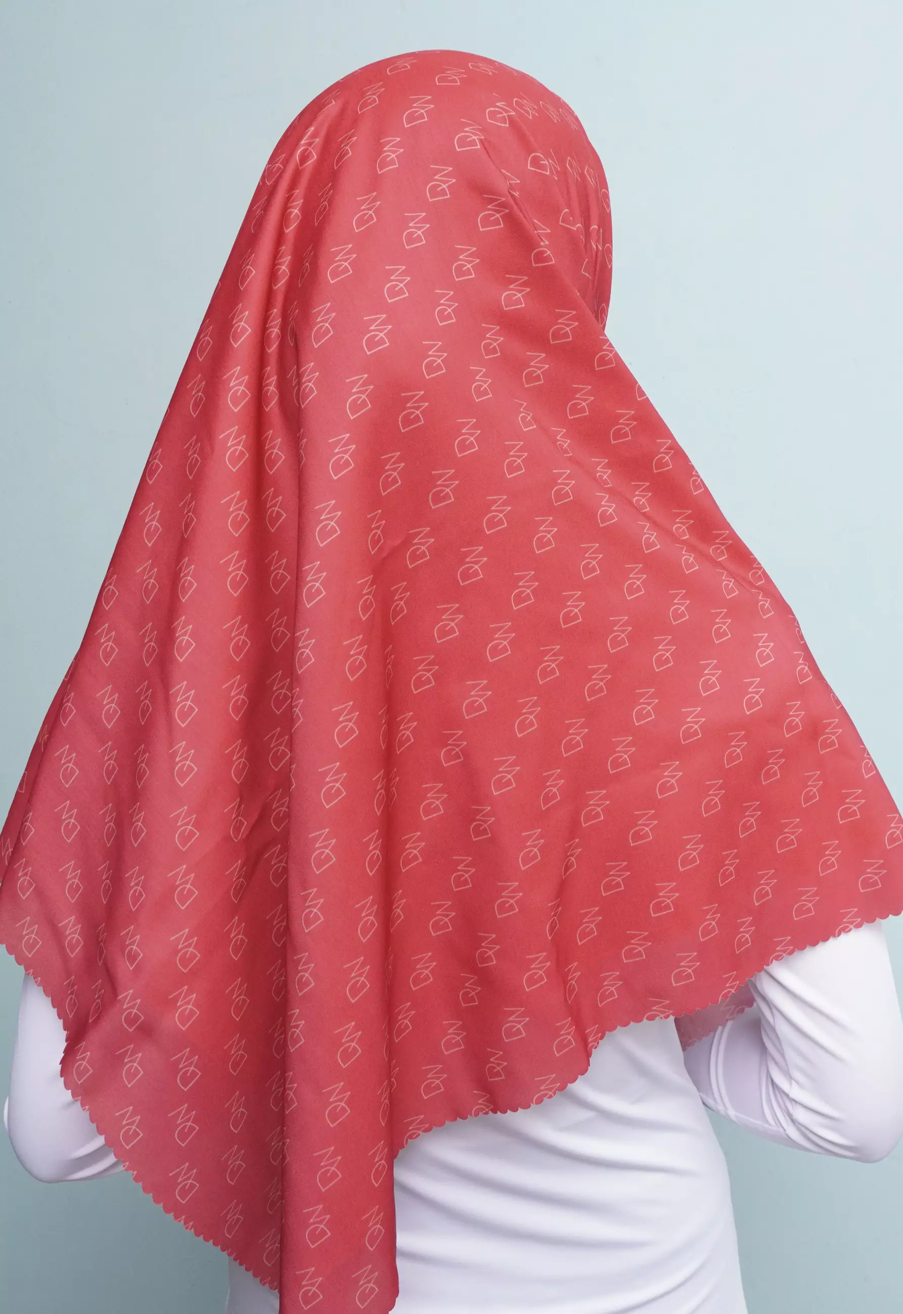 WK076 Kerudung Segi Empat Warna Fuschia Premium Anti Mleyot Anti Kusut Anti Lecek Fuschia