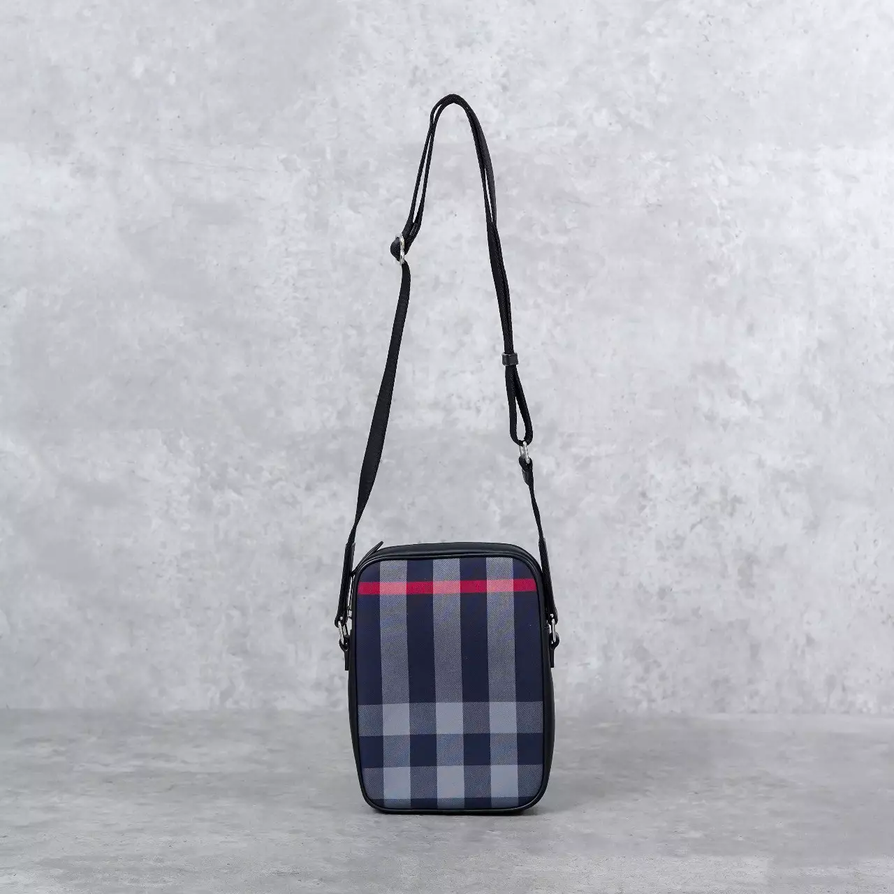 Tas BURBERRY CHECK NAVY SS24 BLACK SLING BAG 100% ORIGINAL