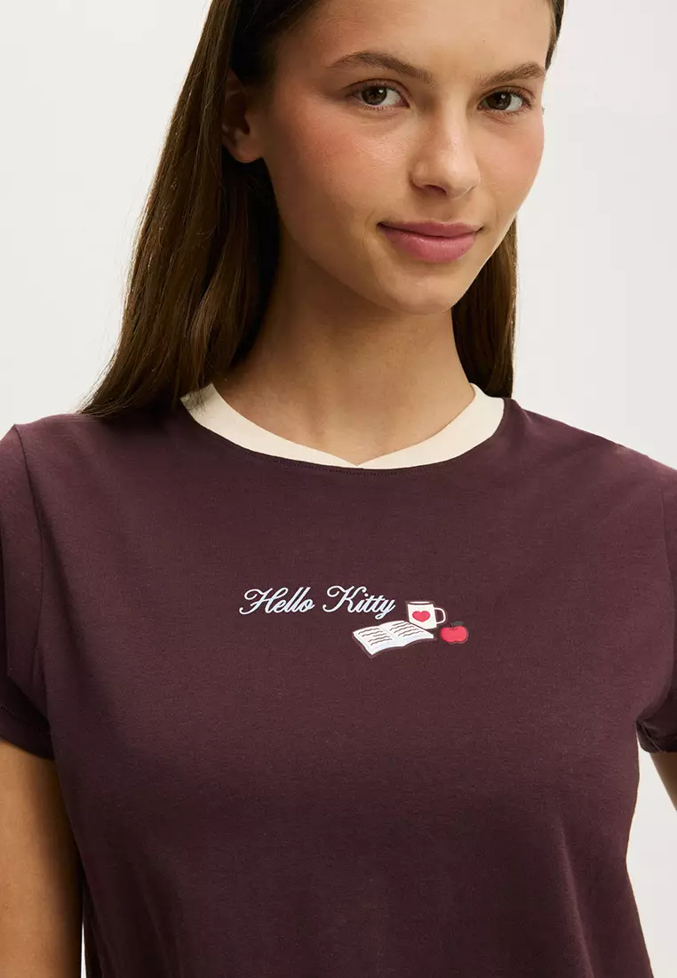 90s Sporty Round Neck Tee