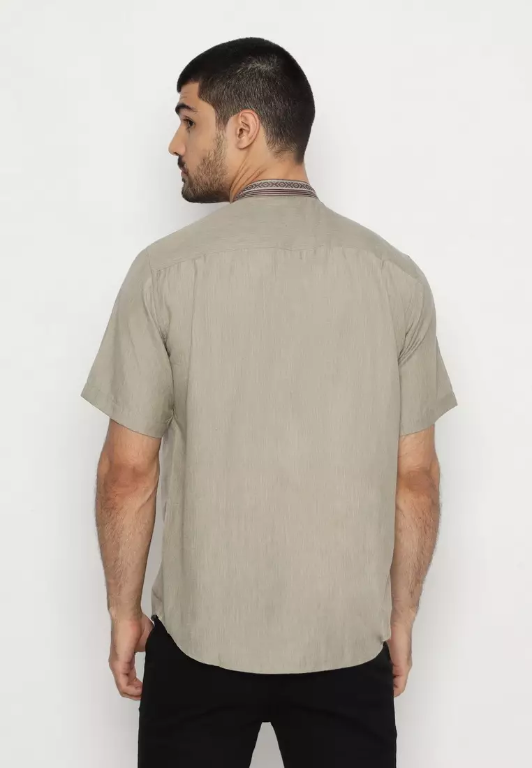 POLICE Kemeja Koko Border Coklat Regular Fit Pria