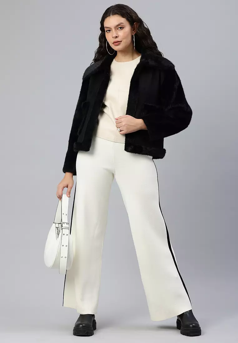 Jaket Bulu Palsu Warna Hitam