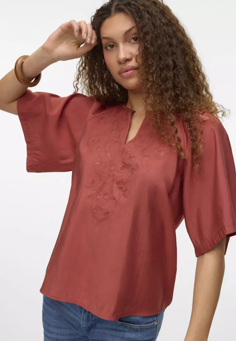 Briley V-Neck Embroidery Top