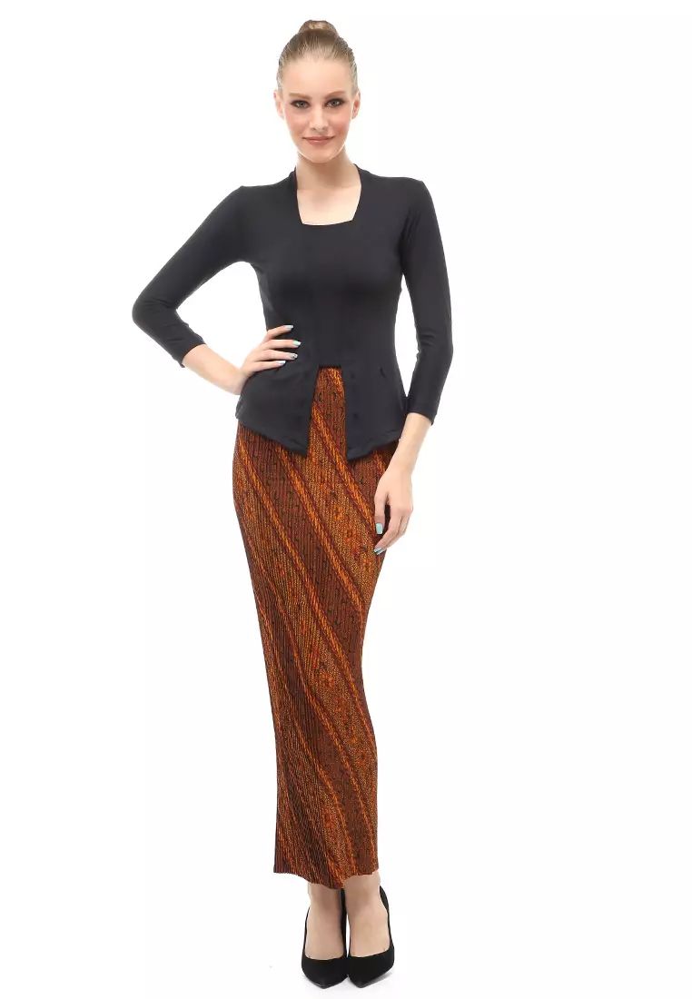 Kebaya Atasan Wanita Motif Solid Long Sleeves Slip On Style Design Casual Relaxed Fit - Hitam