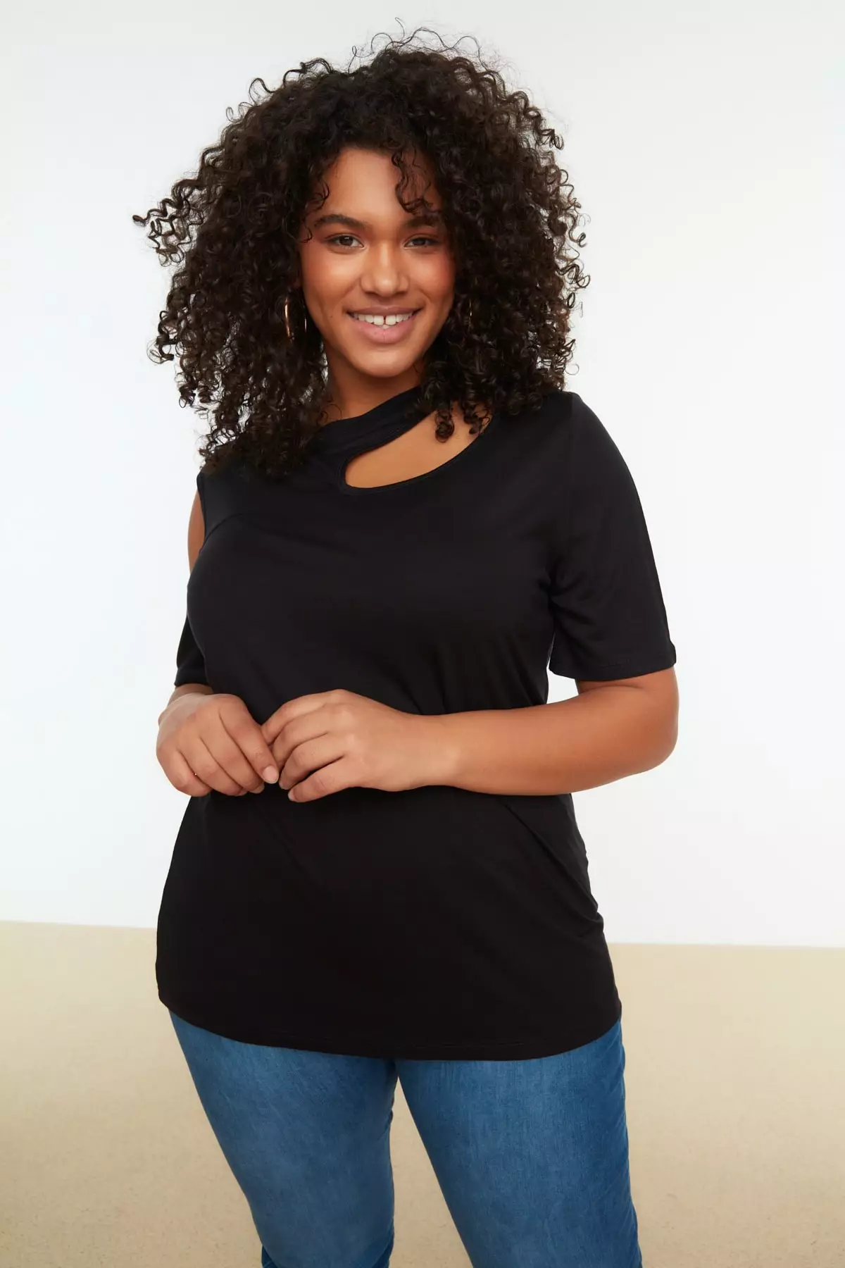 Buy Trendyol Plus Size Black Knitted Cutout Detailed Blouse in