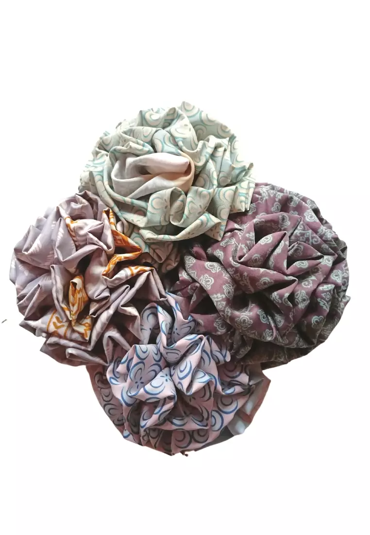 Scrunchie Flower Motif