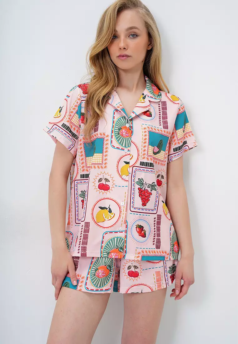 Women's Powder Patterned Front Buttoned Woven Shirt And Shorts Pajama Set Pjm-X13890