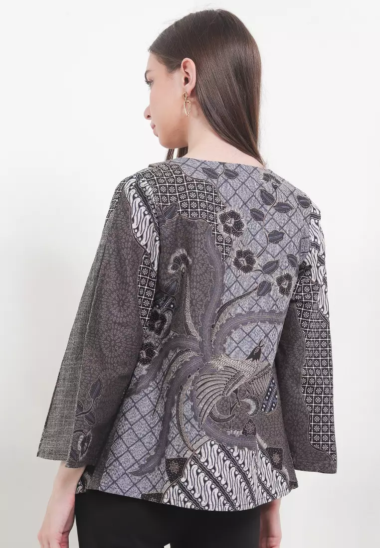 Blouse Fergia Batik Atasan Wanita Kimono Grey Lengan Panjang