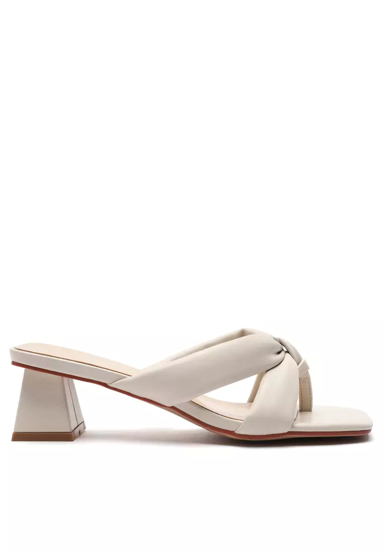 Discount on Twenty Eight Shoes  shoes - SKU: 5.5cm Girly Bow Flip-Flops 8746-12