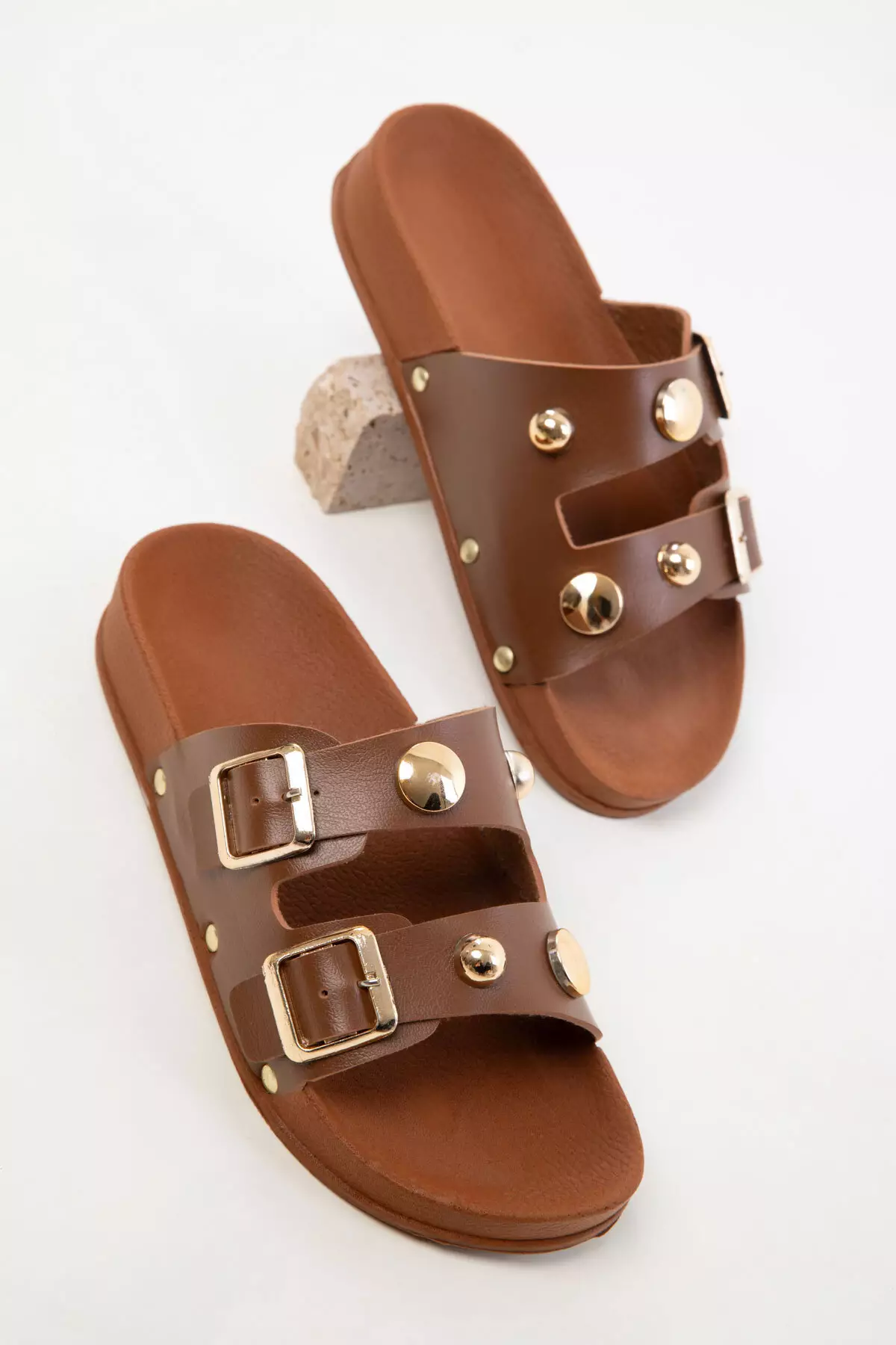 20490 Women's Tan Slippers