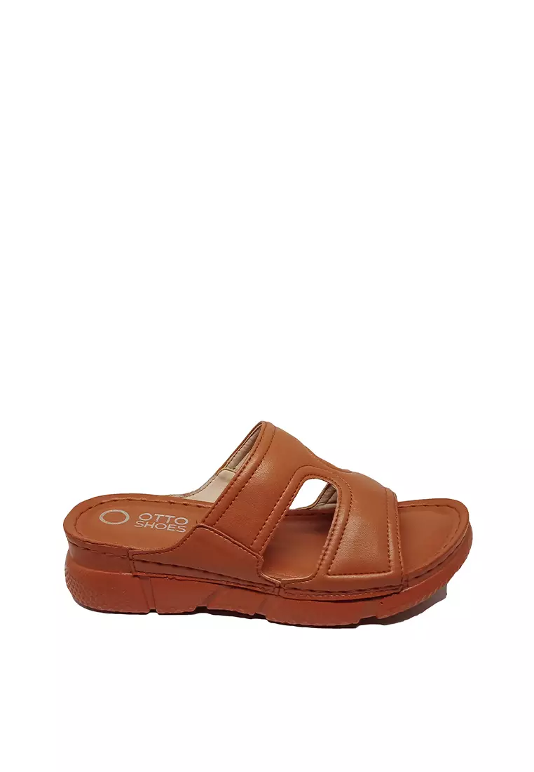 Discount on Otto  shoes - SKU: Beverly Mid Wedge Sandals