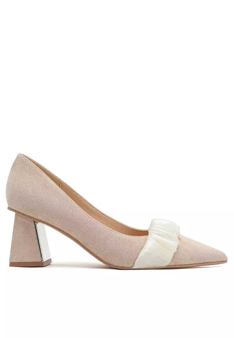 Discount on Twenty Eight Shoes  shoes - SKU: 7cm Pleated Strap Pointed Suede Pumps By2162-4