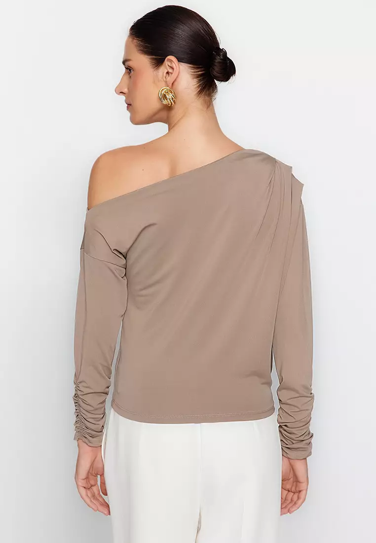 Asymmetrical Flowy Knitted Blouse