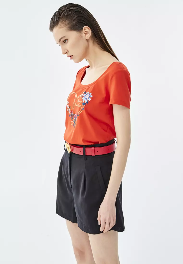 Front Graphic Basic Red Tee