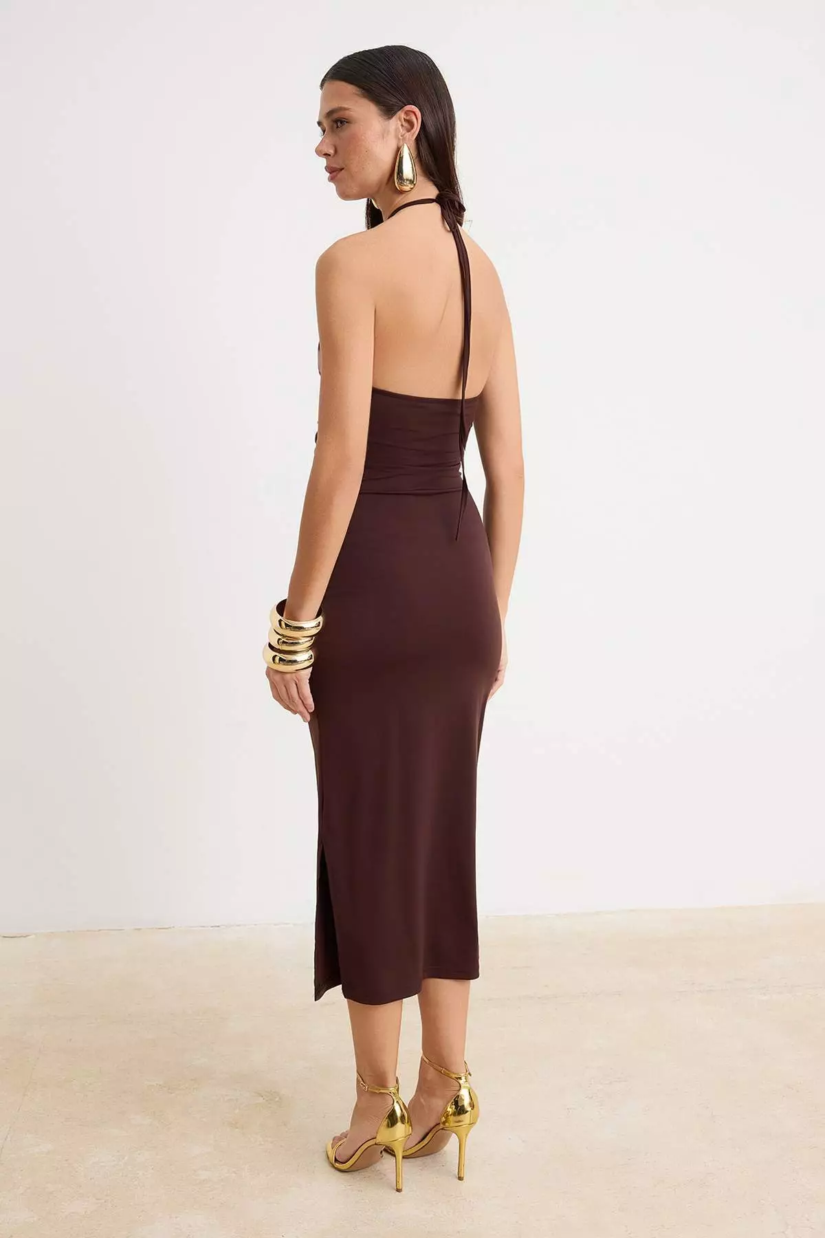 Brown Halter Neck Midi Sandy Dress With Shiny Accessories Tprss26El00300