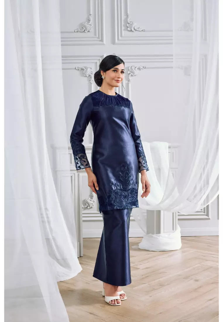 Kurung Moden Madina