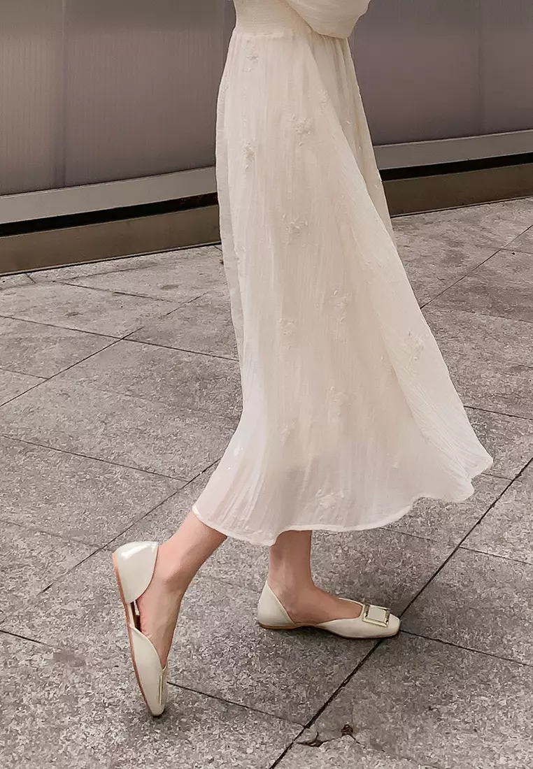 Square Buckle Hollowed Flat Shoes WW1228-1