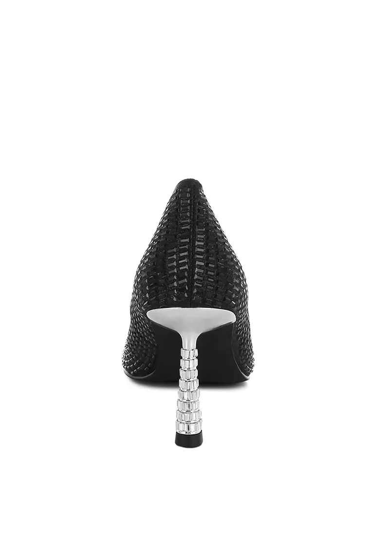 Pompa Berhiasan Berlian Imitasi dalam Warna Hitam