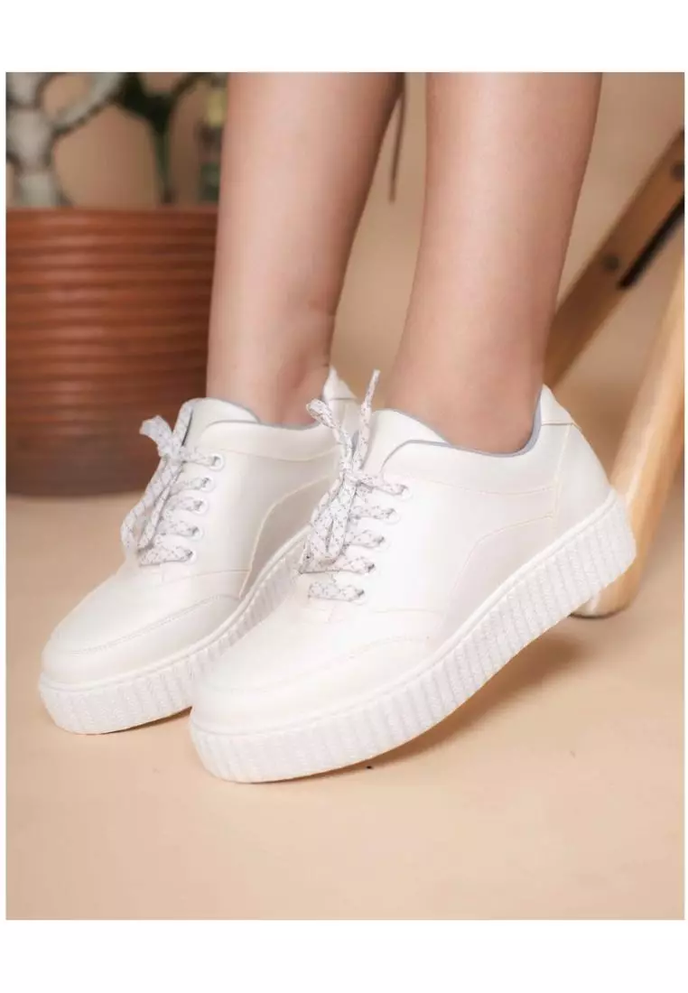 Medalion White Sneakers