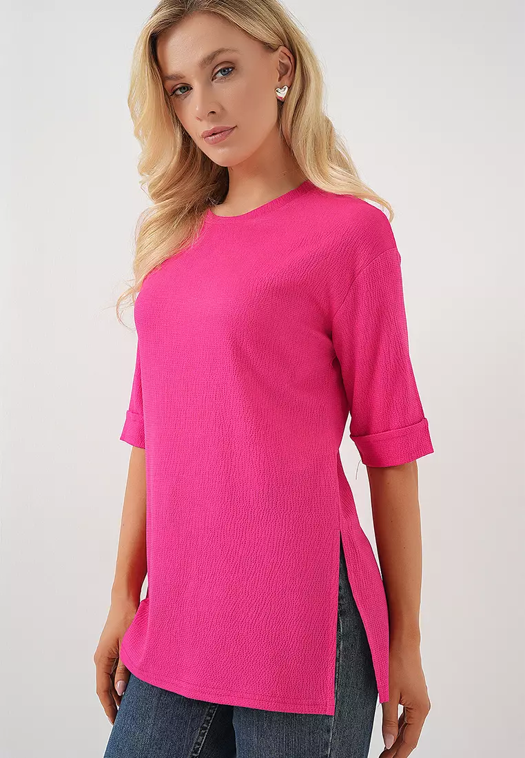 4332 Knitted T-Shirt With Side Slits - Fuchsia