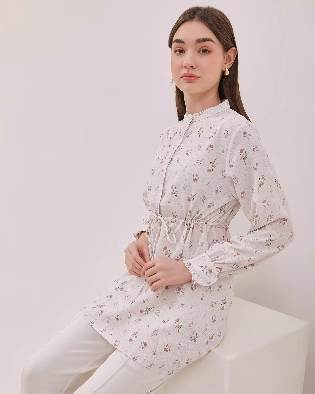 WOMEN'S WHITE FLOWER MOTIF TUNIC