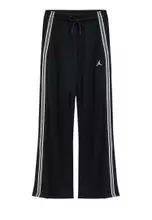 Black/Sail