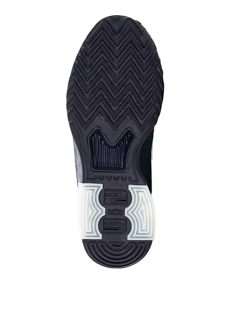 LeBron Witness 9