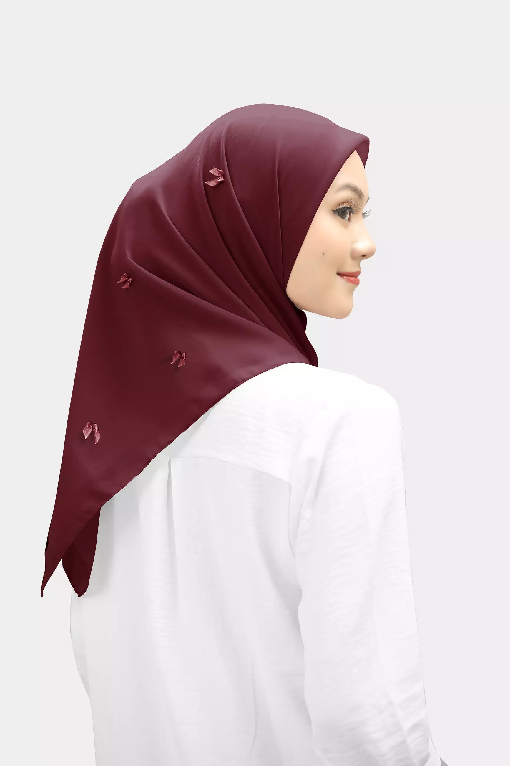 Ribbon Square Hijab | Hijab Segiempat | Kerudung Pita - Red