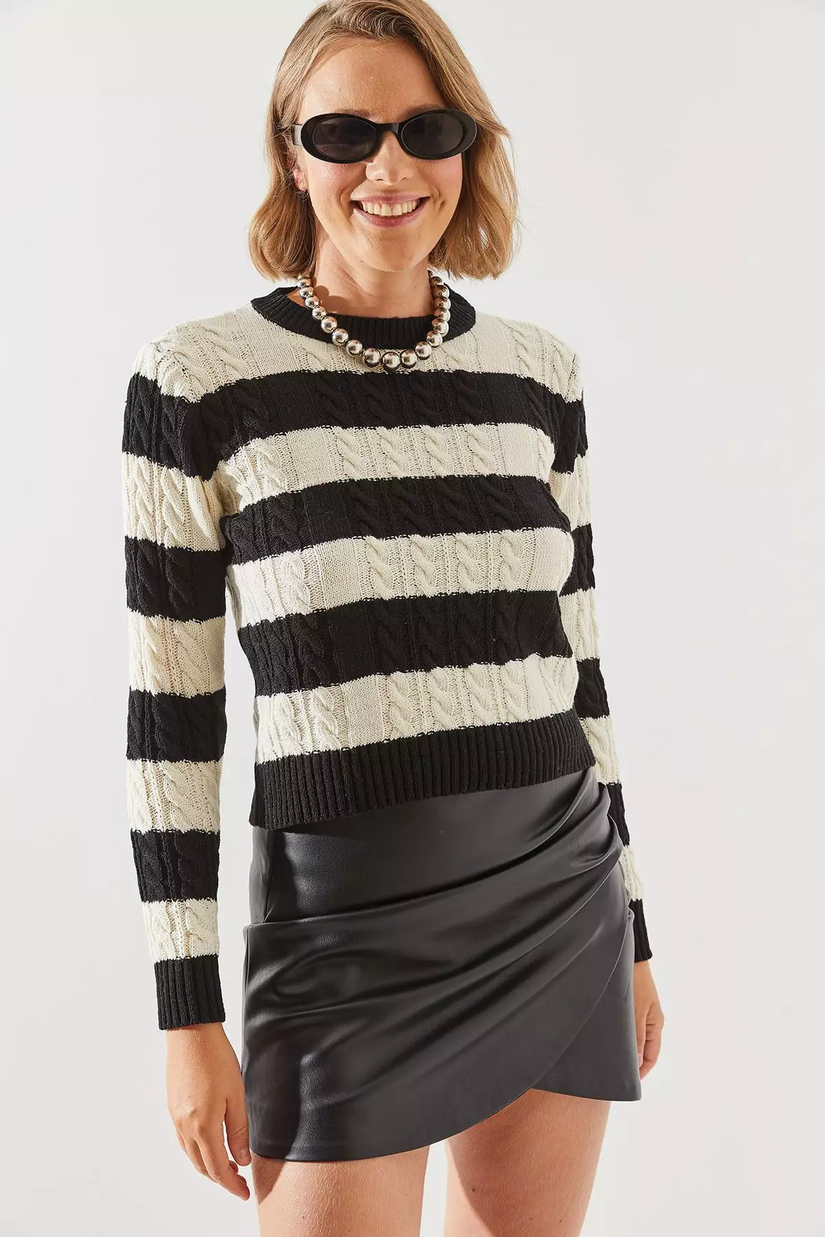 Women's Striped Crew Neck Sweater 20247503