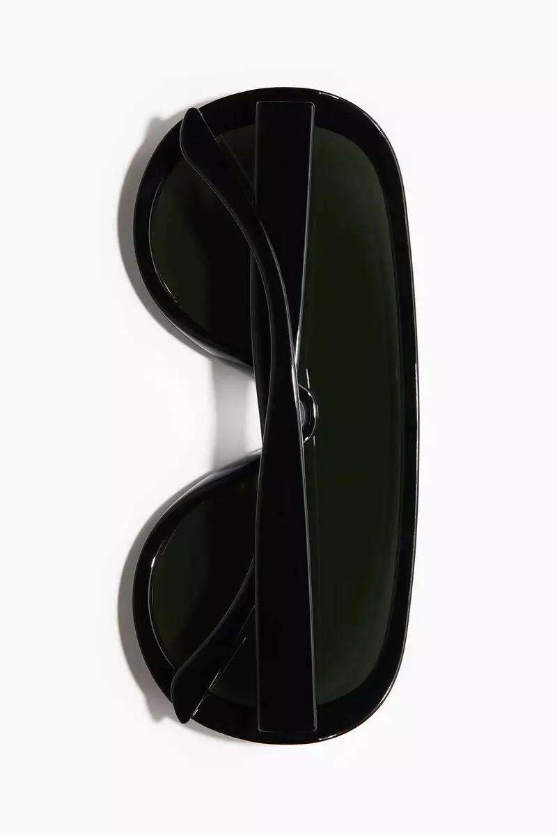 Shield sunglasses
