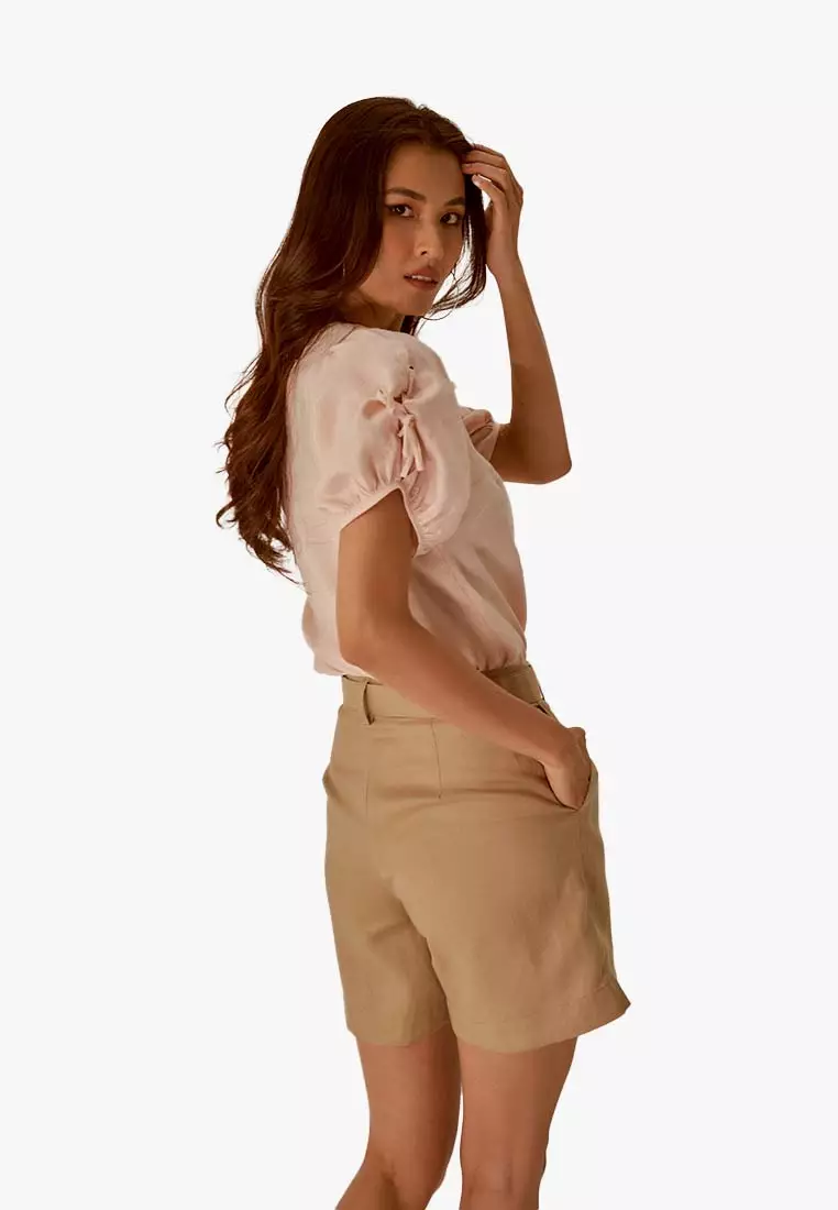 Becoming Unveil Linen Short