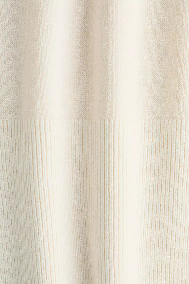 Fine-knit one-shoulder top