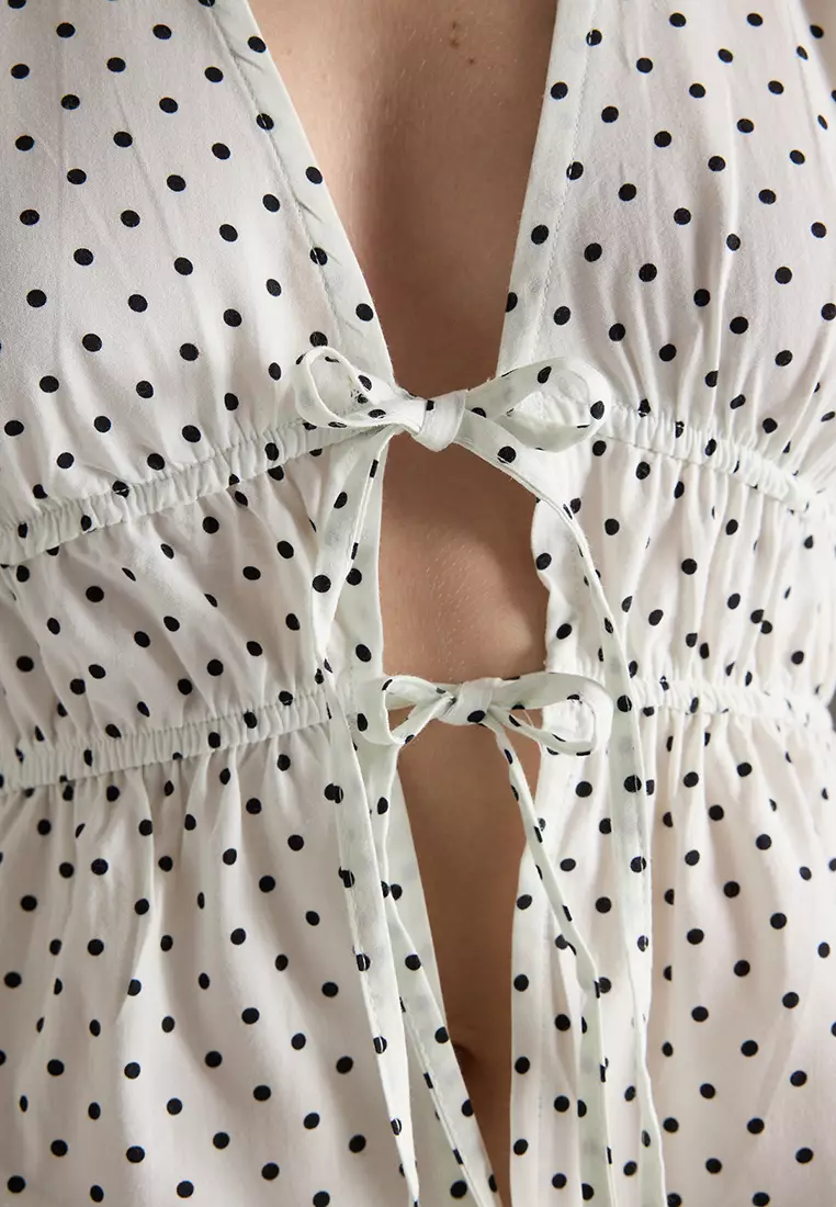 White Front Tie Detail Polka Dot V Neck Shirt TWOSS25BZ00508
