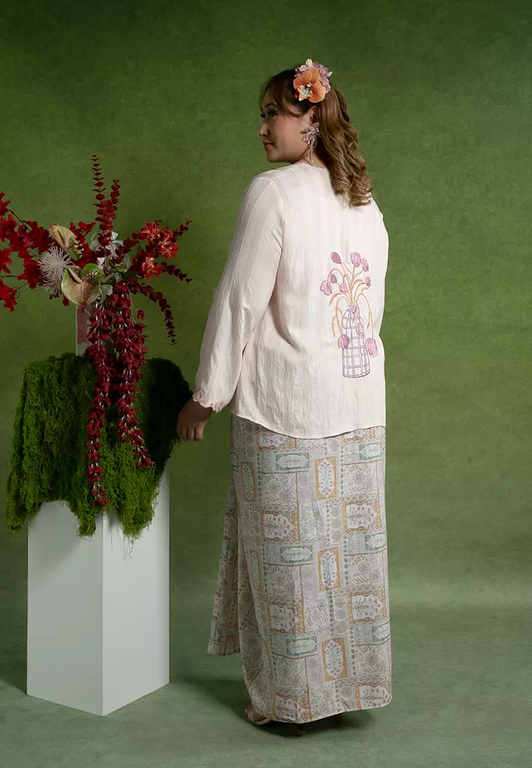 Rina Plus size 2-in-1 Kebaya Set