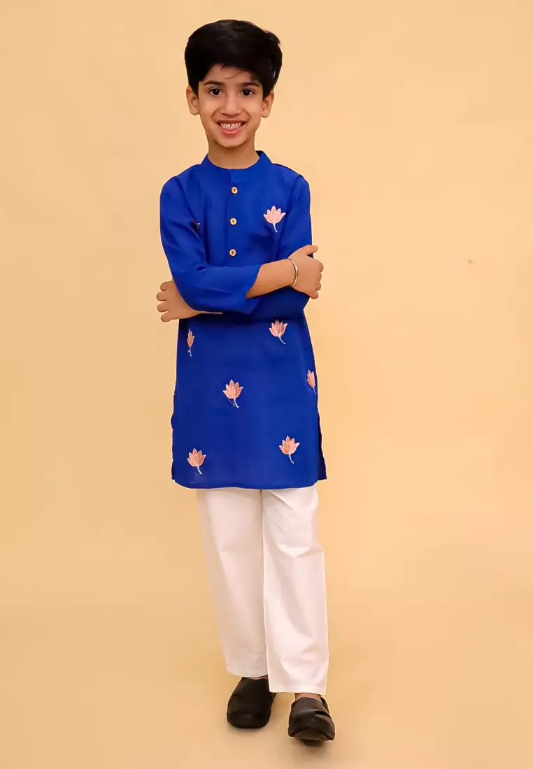 The Mom Store 卡玛尔-瓦提卡男童刺绣库尔塔睡衣套装 - 蓝色