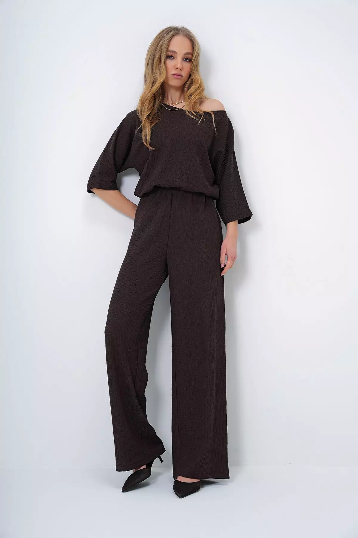 Women's Bitter Coffee Boat Neck Bat Sleeve Casual Blouse and Palazzo Trousers Crepe Set