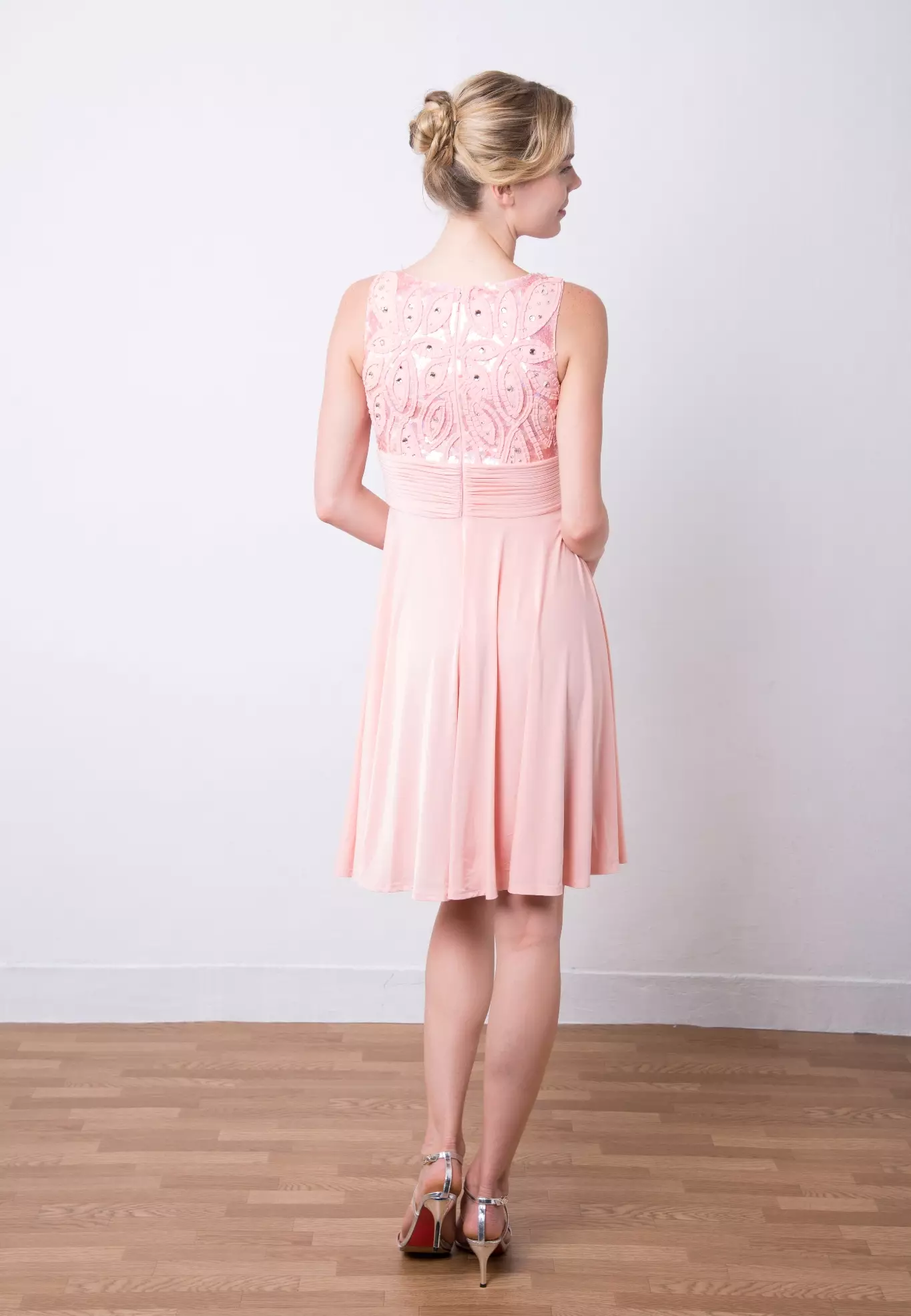 Charming Polyester Chiffon Beaded Cocktail Dress
