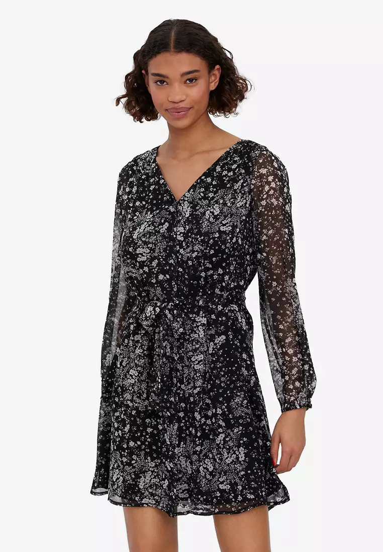 Buy Vero Moda Lyla V-Neck Smock Dress 2024 Online