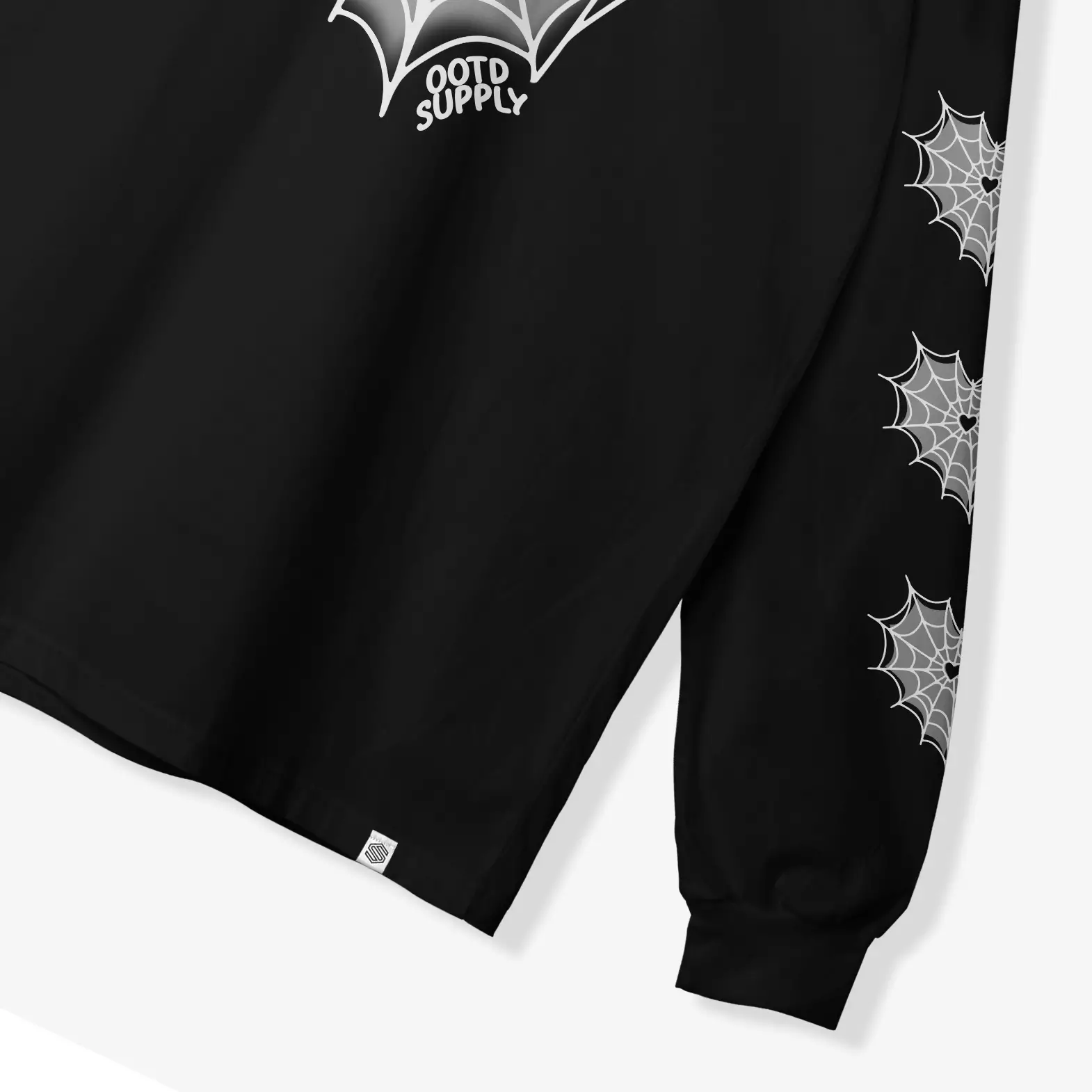 OOTDSUPPLY Longsleeve Webs Heart Black l Kaos Lengan Panjang Pria dan Wanita LS025