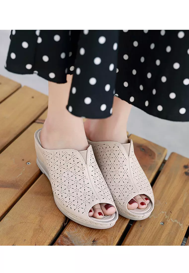 Wedge peep sale toe shoes