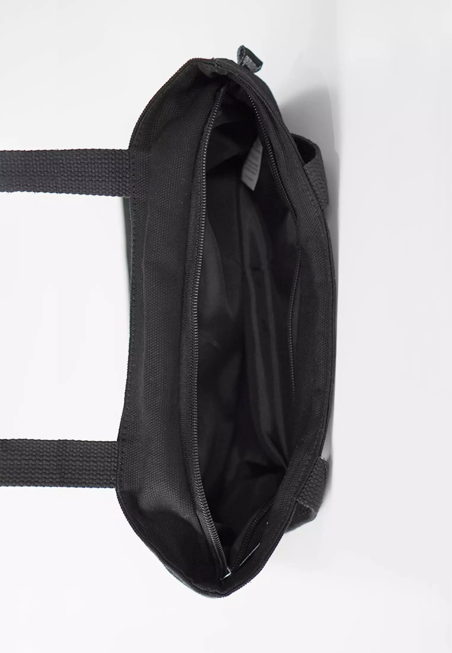 Tote Bag Tas Bahan Kanvas Penutup Resleting - Anna Zig Zag