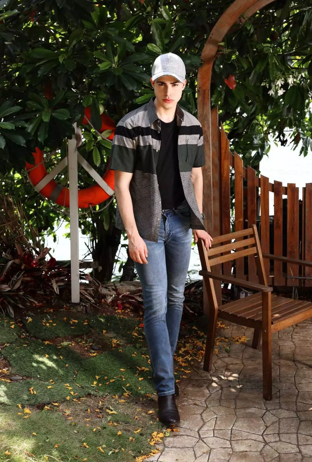 POLICE Kemeja Border Printing Regular Fit Pria