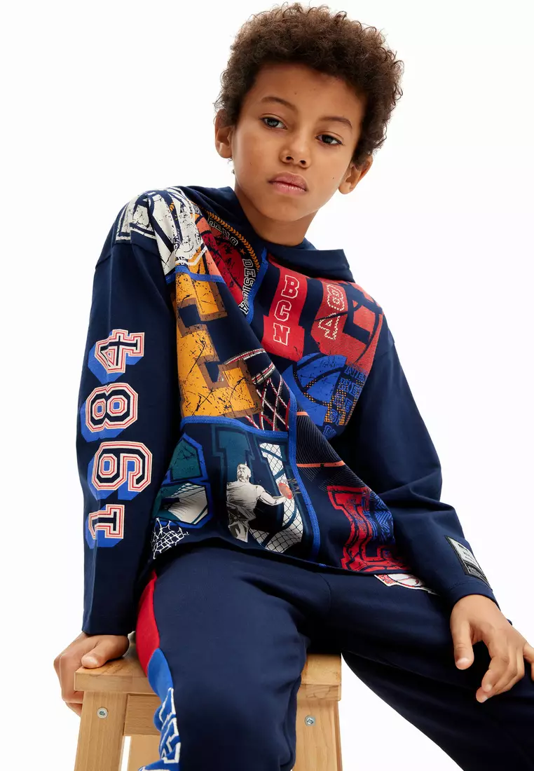 Desigual Niños Basketball T-shirt with hood.