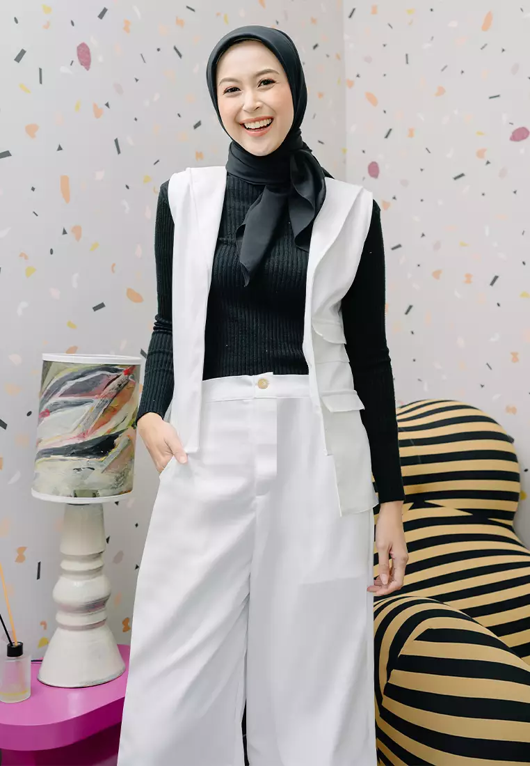 Mona Set (One Set Rompi & Celana Kulot) Broken White