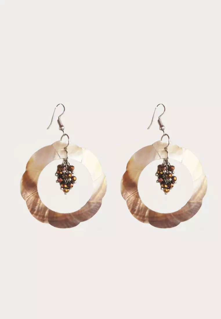 Aksesoris Wanita Flowery Shells Beads Embellish Earring Anting Wanita Gold 
