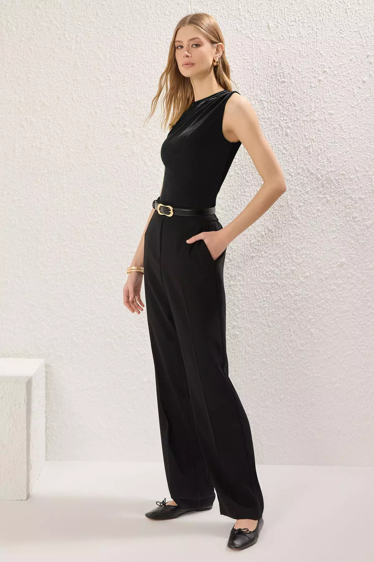 Black Zero Sleeve Gathered Detail Crew Neck Knitted Bodysuit with Snaps at the Bottom TWOSS25BD00021